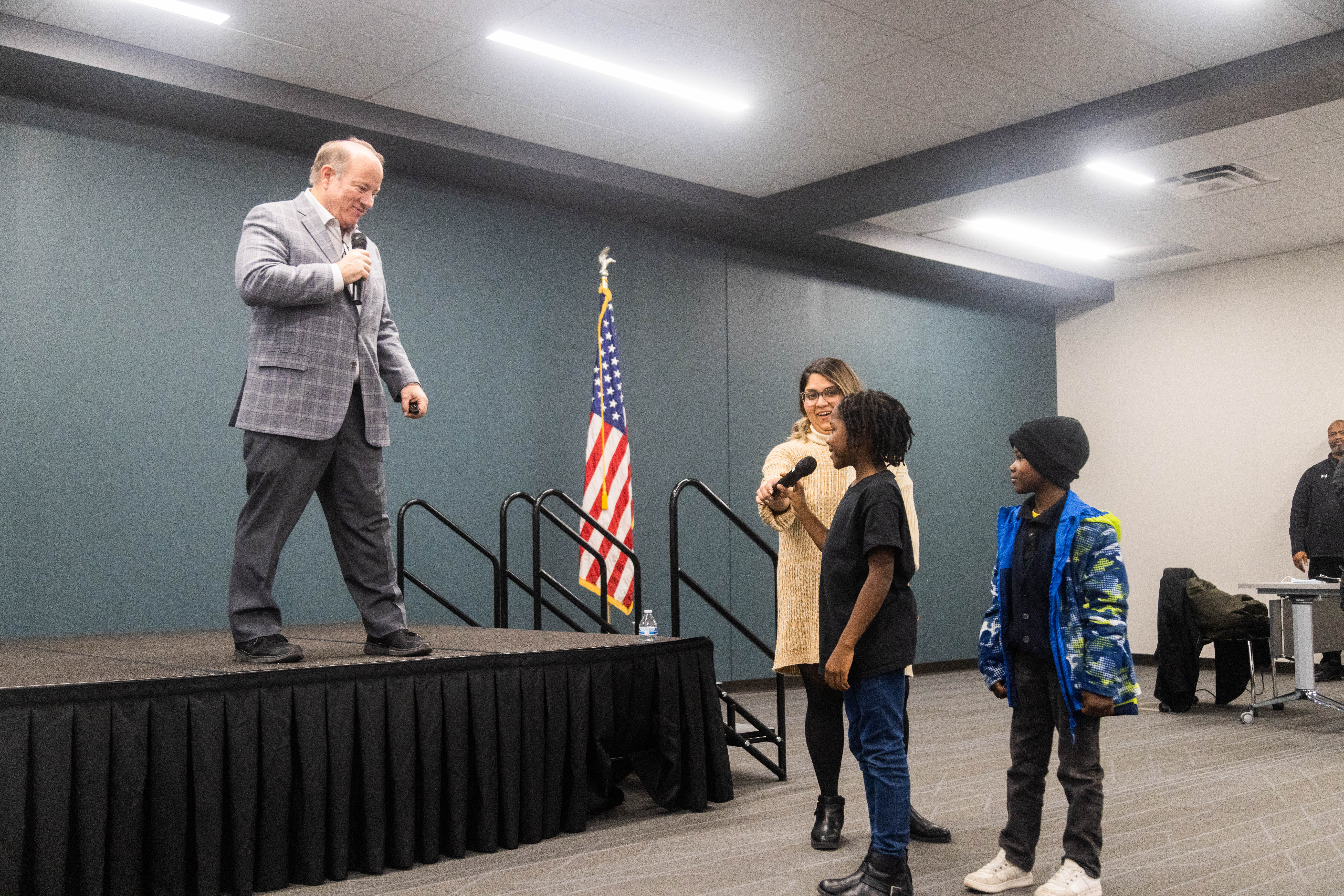 Dexter Ave. Streetscape Planning meeting 4 kids ask mayor questions